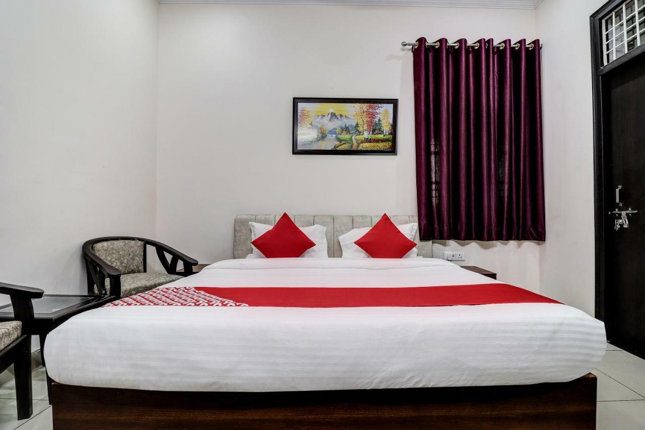 Oyo 38208 Hotel Prakash Kunj ลัคเนา ภายนอก รูปภาพ